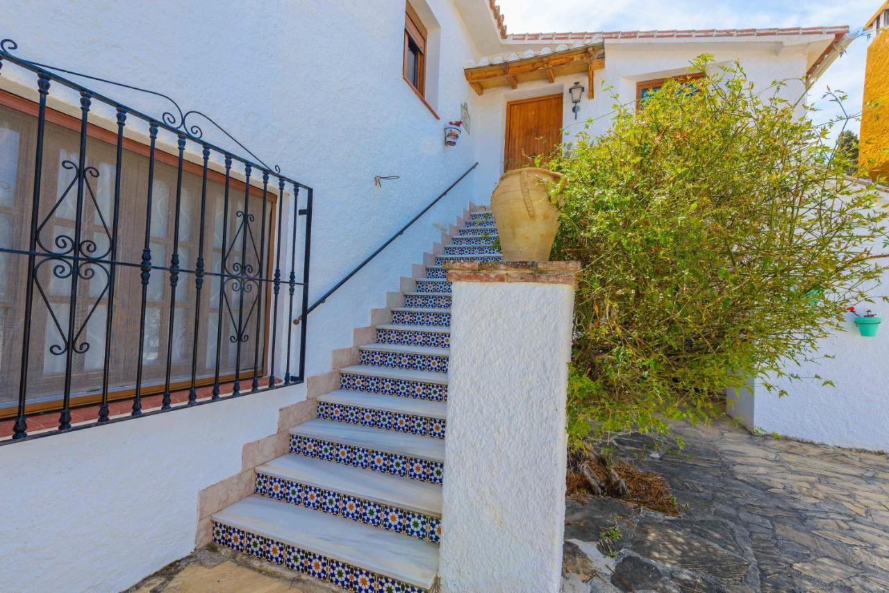 Casa Jardín del Olivar con Piscina privada Alcaucín Exterior foto