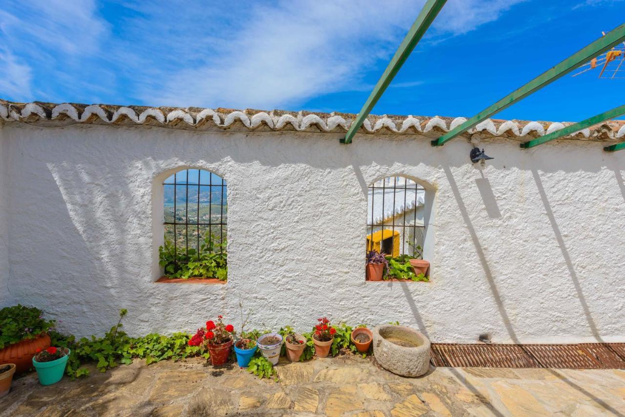 Casa Jardín del Olivar con Piscina privada Alcaucín Exterior foto